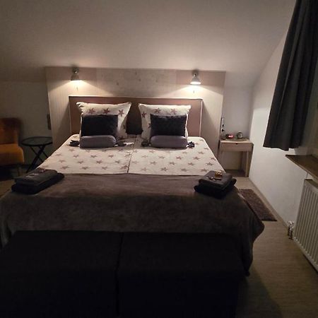 Bed & Breakfast Ravelin 레스 외부 사진
